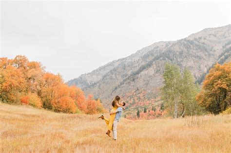 Squaw Peak Sunrise Photoshoot | The Hudak's - Tasha Rose