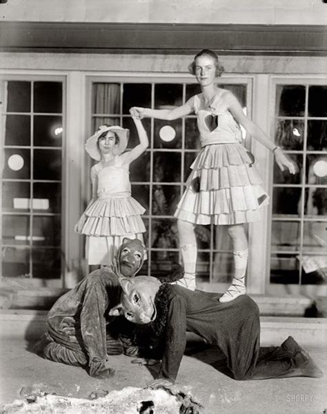 32 Bizarre Vintage Photos - Pop Culture Gallery | eBaum's World