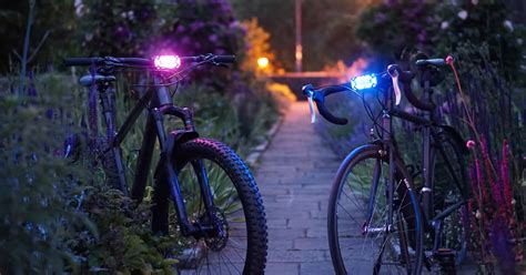 4,000-lumen Guard X bike light changes colors and thwarts thieves