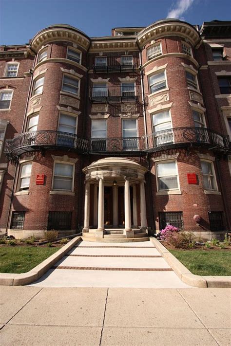 Pros And Cons To Every Dorm At Boston University - Society19