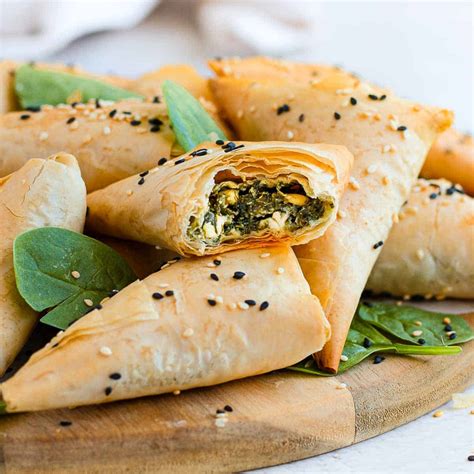 Spanakopita Triangles (Spinach and Feta Triangles) - A Baking Journey