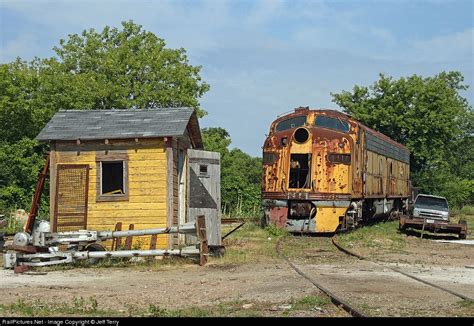 CMStP&P 38A Milwaukee Road EMD E9(A) at Green Bay, Wisconsin by Jeff ...