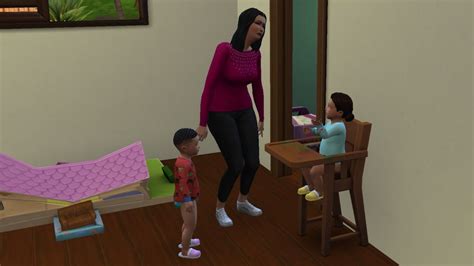 I tried the 100 infants challenge in The Sims 4 and it's made me scared ...