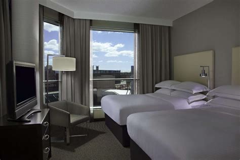 Hilton Suites Toronto Markham Conference Centre & Spa Hotel in Markham (ON) - Room Deals, Photos ...