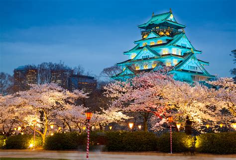 Osaka Castle in cherry blossom season - Inside Osaka