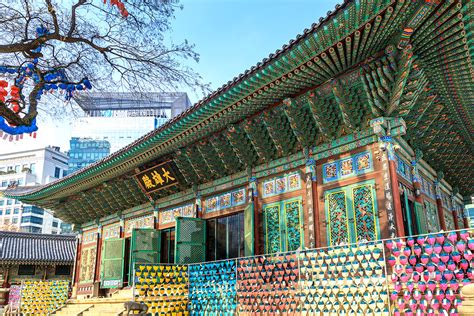 Seoul Sightseeing: 5 Historic Landmarks with Cutting-Edge Surprises