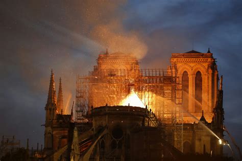 Incendie à Notre-Dame-de-Paris : les images impressionnantes