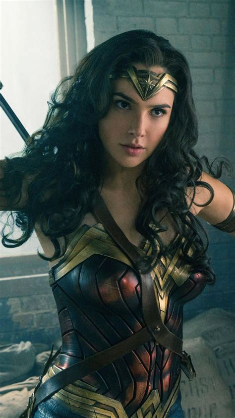 Actriz Gal Gadot como La mujer maravilla Fondo de pantalla 2k HD ID:2721