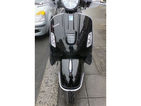 PIAGGIO VESPA GTS 300 SUPER SCOOTER 2010 LOW MILEAGE LOADS OF ACCESSORIES