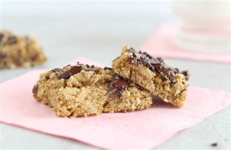 Healthier Chocolate Chip Cookie Bars with Stevia - Oatmeal with a Fork