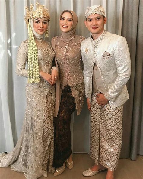 Pengantin Simple Adat Sunda - Upacara Adat Sunda Telp : 0822-1373-9483