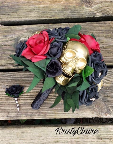 Gothic Halloween Bridal Bouquet Red Rose Black Rose Gold - Etsy