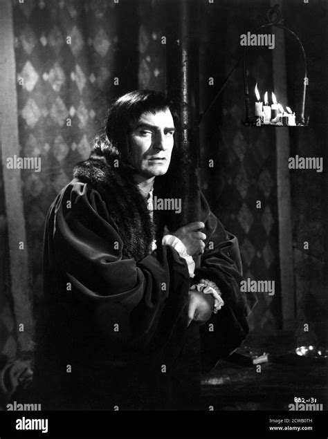 LAURENCE OLIVIER Portrait as RICHARD III 1955 director LAURENCE OLIVIER play William Shakespeare ...