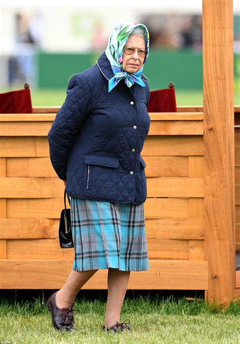 The Queen wraps up warm as she enjoys Royal Windsor Horse Show | Daily Mail Online