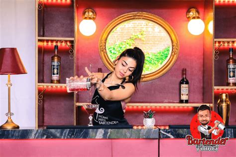 Breaking Stereotypes: Are Female Bartenders Easy? - BartenderPlanet