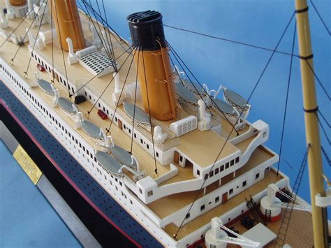 RMS Titanic Model Limited Edition – 40″ (Assembled)