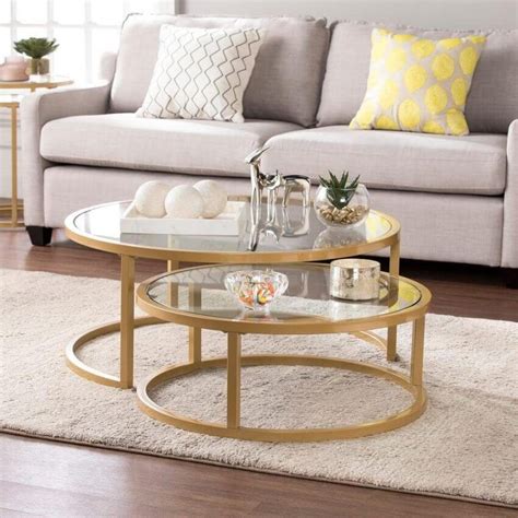 Mesa Redonda: +65 Modelos Lindos e Dicas de Como Usá-la | Gold nesting coffee table, Nesting ...