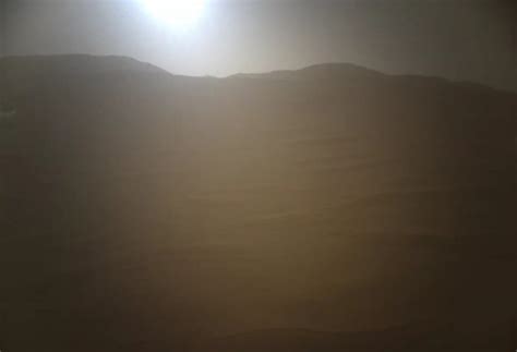 NASA's Ingenuity helicopter captures Martian sunset