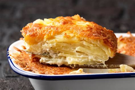 Dauphinoise potatoes made easy with Mary Berry's 6 ingredient recipe ...