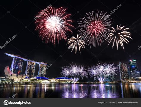 Marina Bay Skyline Night Time National Day Fireworks Show Singapore – Stock Editorial Photo ...