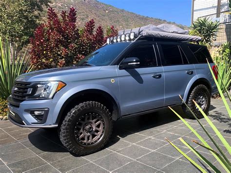 Custom 2018 Ford Expedition Is a Rear-Wheel-Drive Terrain Conquering ...