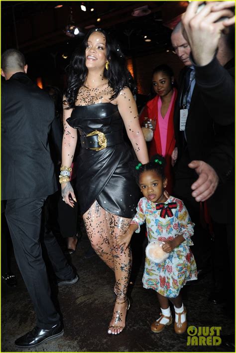 Rihanna Plays with Adorable Niece Majesty at Makeup Launch: Photo ...