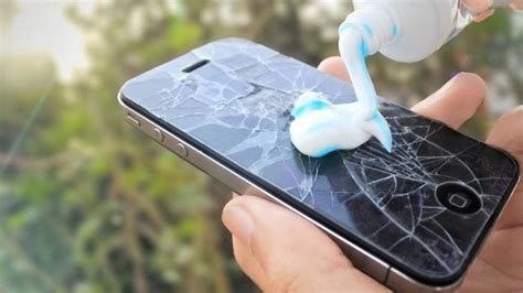 How to fix a cracked phone screen with toothpaste and others - The Kindle