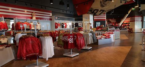 TEAM STORE presented by Visa - Levi's® Stadium