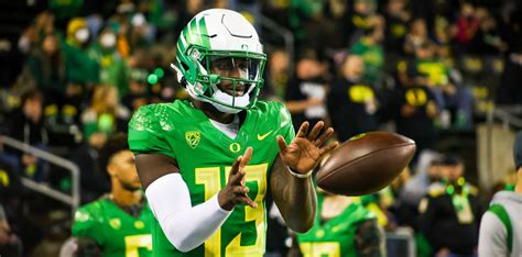 Oregon Football Remains at No. 3 in Updated College Football Playoff ...