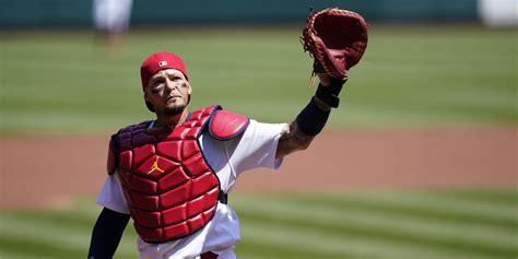 Yadier Molina catches 2,000th game