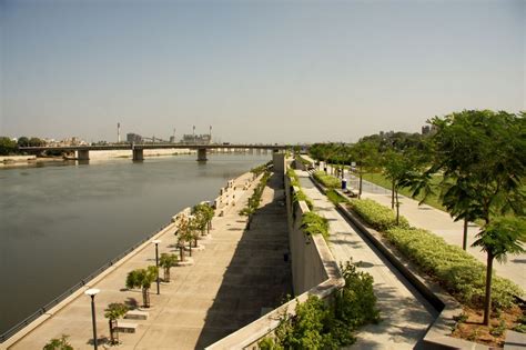 Sabarmati Riverfront Development by Dr. Bimal Patel: A Tale of Urban Transformation - RTF ...