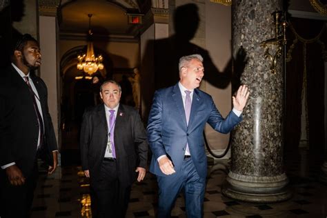 McCarthy's debt limit bill praised by GOP conservatives, but centrists ...