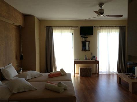 Petani Bay Hotel, Kefalonia Review | The Hotel Guru