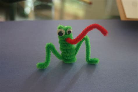 Pipe Cleaner Animals - Lines Across