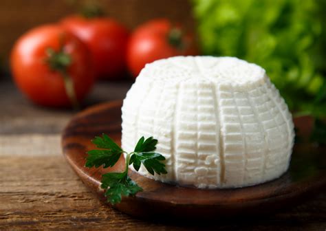 15 Most Famous Italian Cheese Types - Best Italian Cheeses | IB