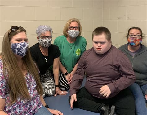 Centerville parents praise teacher for commitment to students during pandemic | WDTN.com