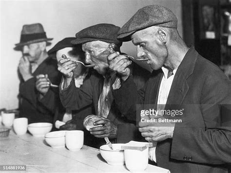 Great Depression Breadline Photos and Premium High Res Pictures - Getty ...