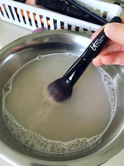 How to Clean Makeup Brushes At Home - Kindly Unspoken
