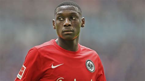 Eintracht Frankfurt: Transfers hängen an Kolo Muani