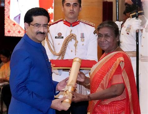 Padma Shri during the Padma Awards 2023 ceremony at Rashtrapati Bhawan - Oneindia