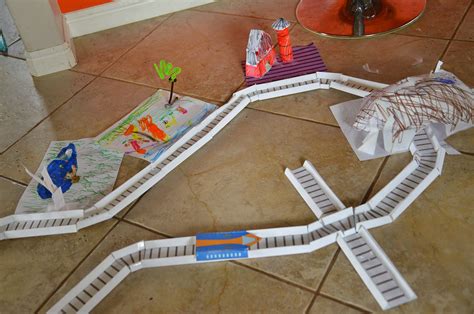 A school of fish: Paper Train on Tracks