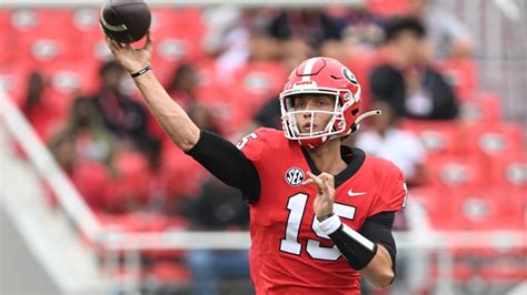 Which Georgia Bulldog QB Has The Best Odds To Win The 2023 Heisman Trophy? | Dawg Post