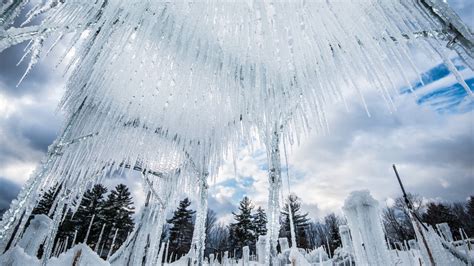 Crews start to build Ice Castles for annual event in Dillon