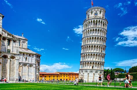 Famous Landmarks in Italy | 19 Iconic Buildings & Places to See