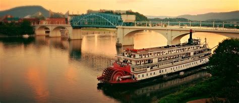 Delta Queen Riverboat Hotel, feel the charm of a Mississippi riverboat