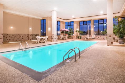 Howard Johnson by Wyndham Downtown Rapid City | Rapid City, SD Hotels