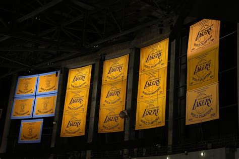 Video of Kobe Bryant saying Lakers only hang banners for NBA titles ...