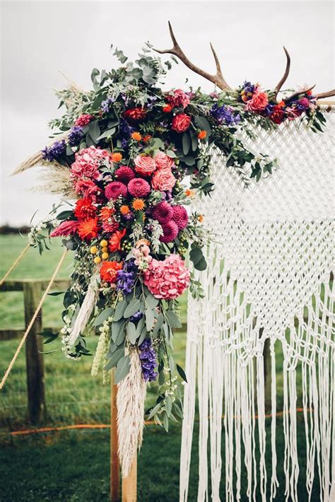 33 Boho Wedding Arches, Altars And Backdrops To Rock - Weddingomania