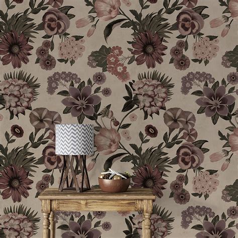 Wallpaper with oversized flowers and blooms. Vintage inspired wallpaper.