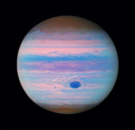 Hubble Provides Unique Ultraviolet View of Jupiter